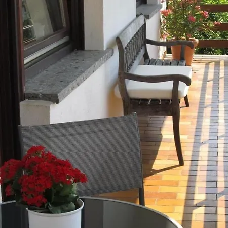 Aal Obstbeem In Mit Garten Und Grill * Rommersheim